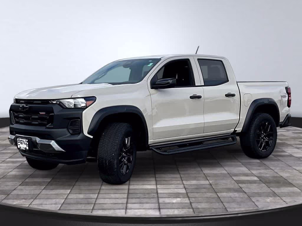 2026 White Sands Chevrolet Colorado 4WD Trail Boss 4X4 Truck