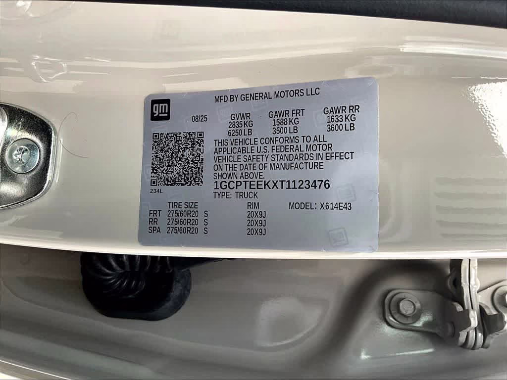 2026 White Sands Chevrolet Colorado 4WD Trail Boss 4X4 Truck