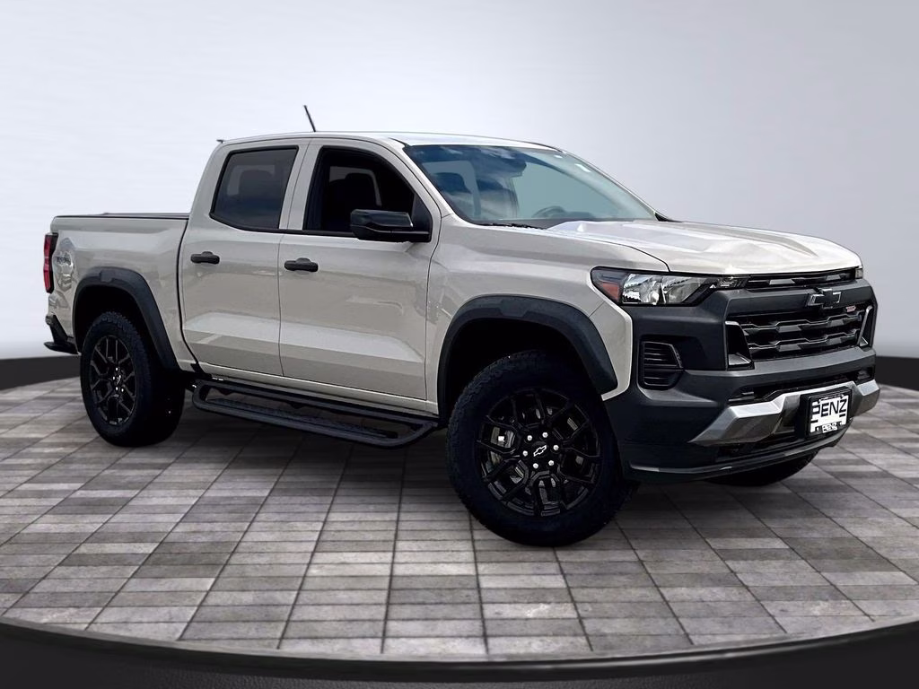 2026 White Sands Chevrolet Colorado Trail Boss 4X4 Truck