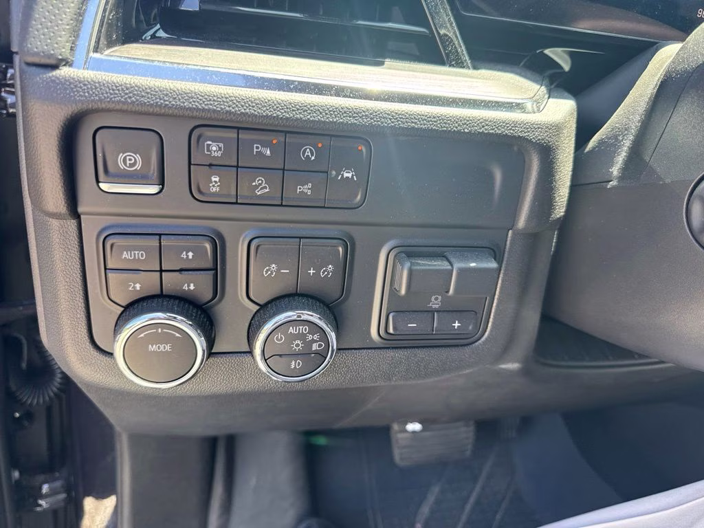 2025 Dark Ash Metallic Chevrolet Tahoe Premier 4X4 SUV