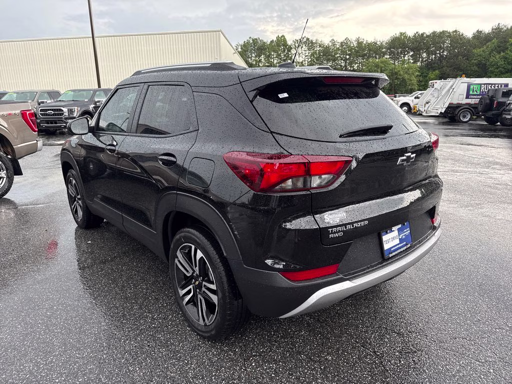 2023 Mosaic Black Metallic Chevrolet Trailblazer LT AWD SUV