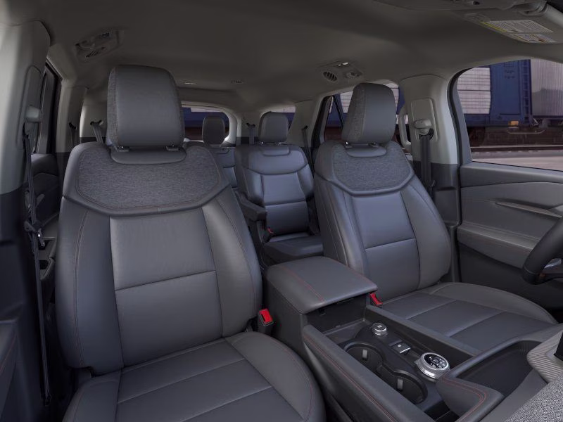2026 R7 Ford Explorer Active 4X4 SUV