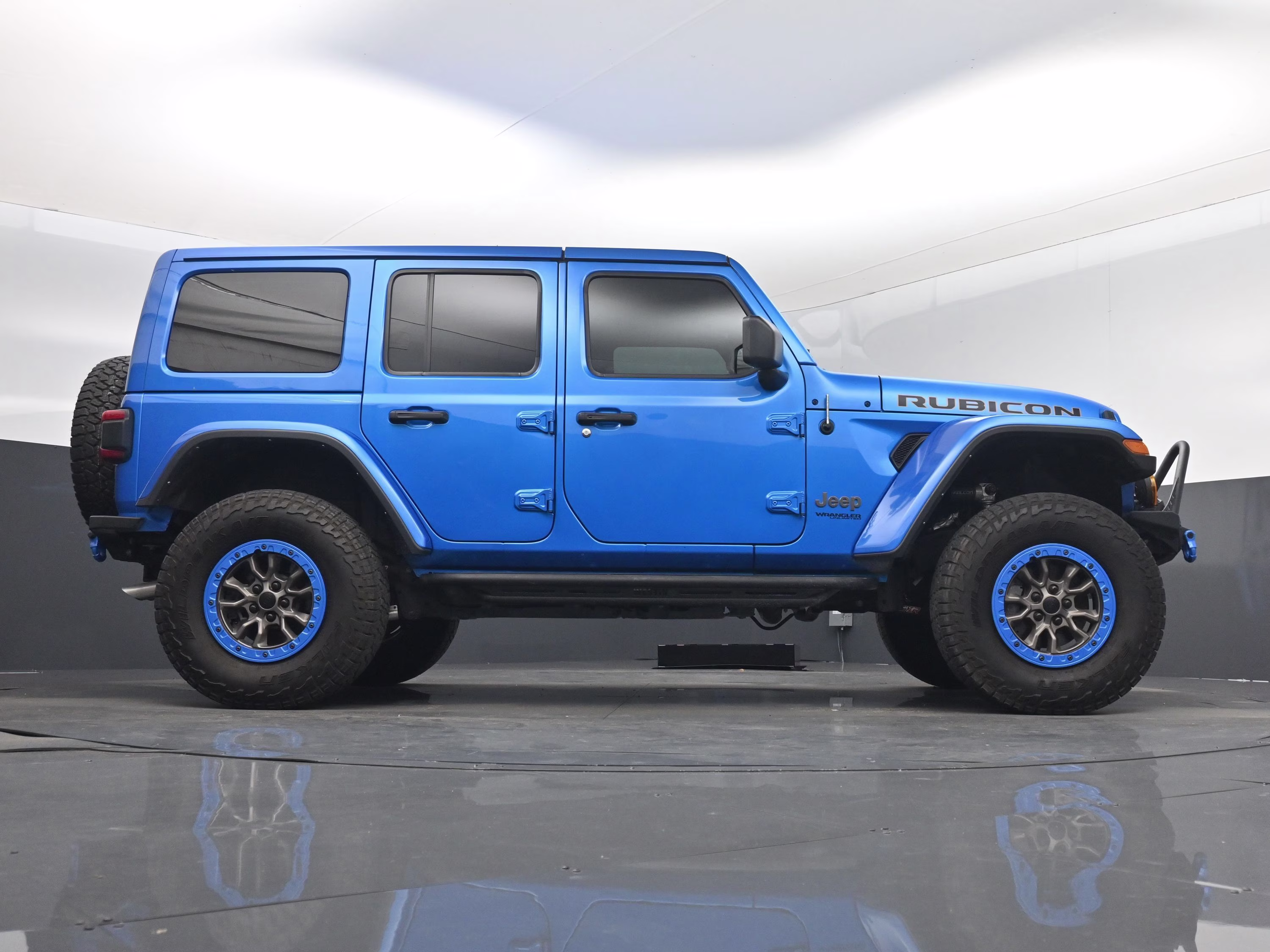 2022 Hydro Blue Pearl Coat Jeep Wrangler Unlimited Rubicon 392 4X4 SUV