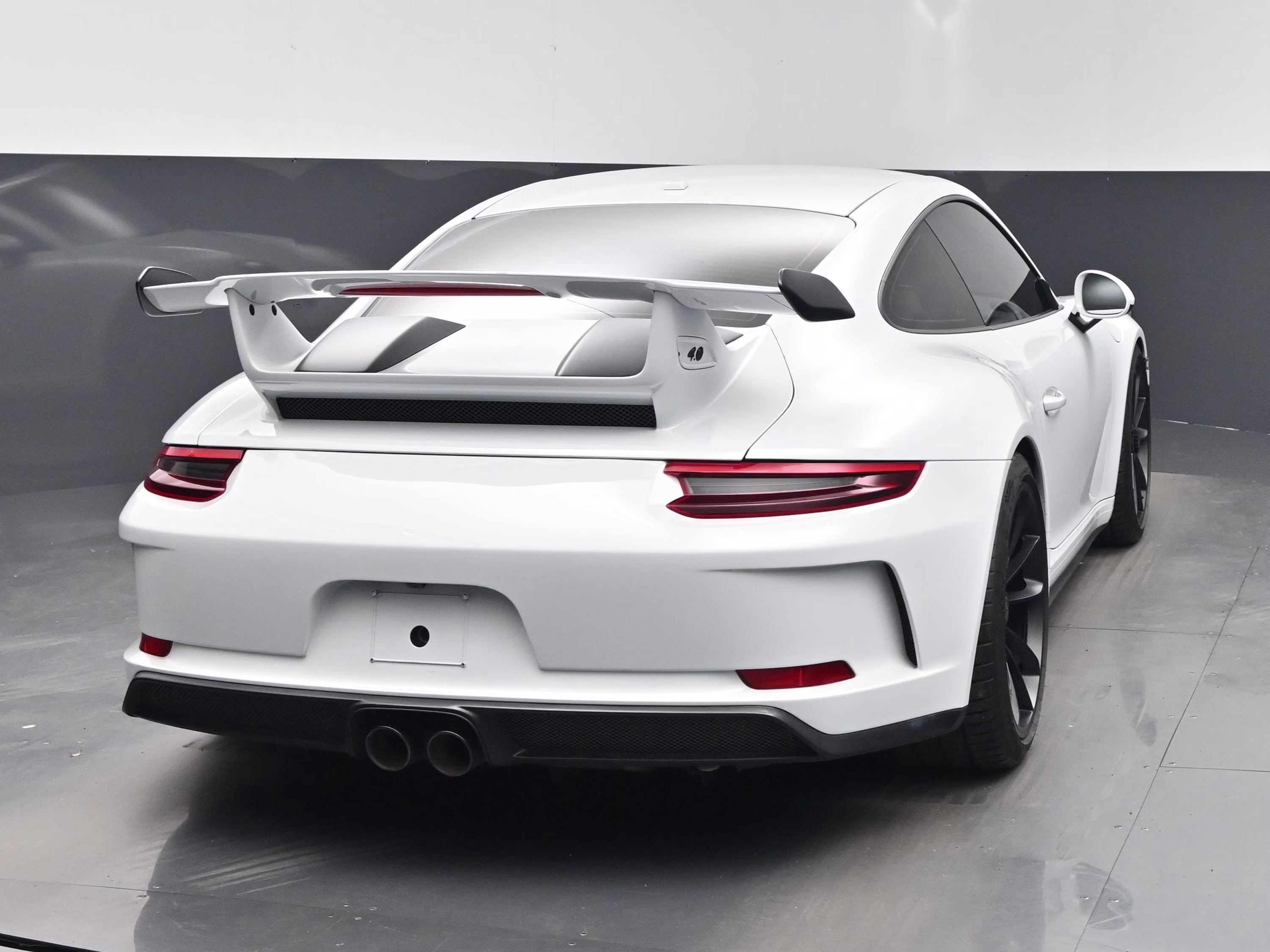 2018 White Porsche 911 GT3 RWD Coupe