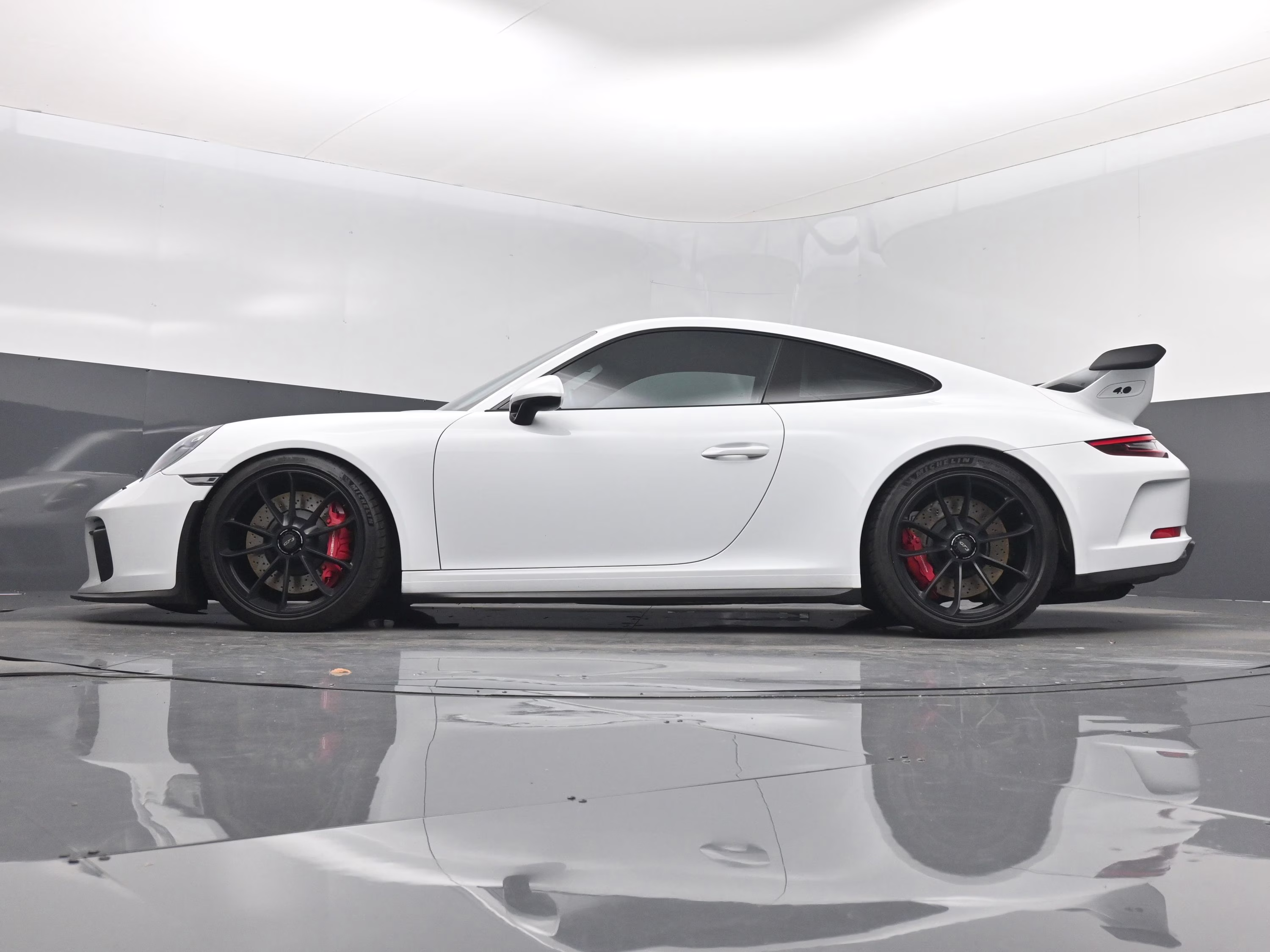 2018 White Porsche 911 GT3 RWD Coupe
