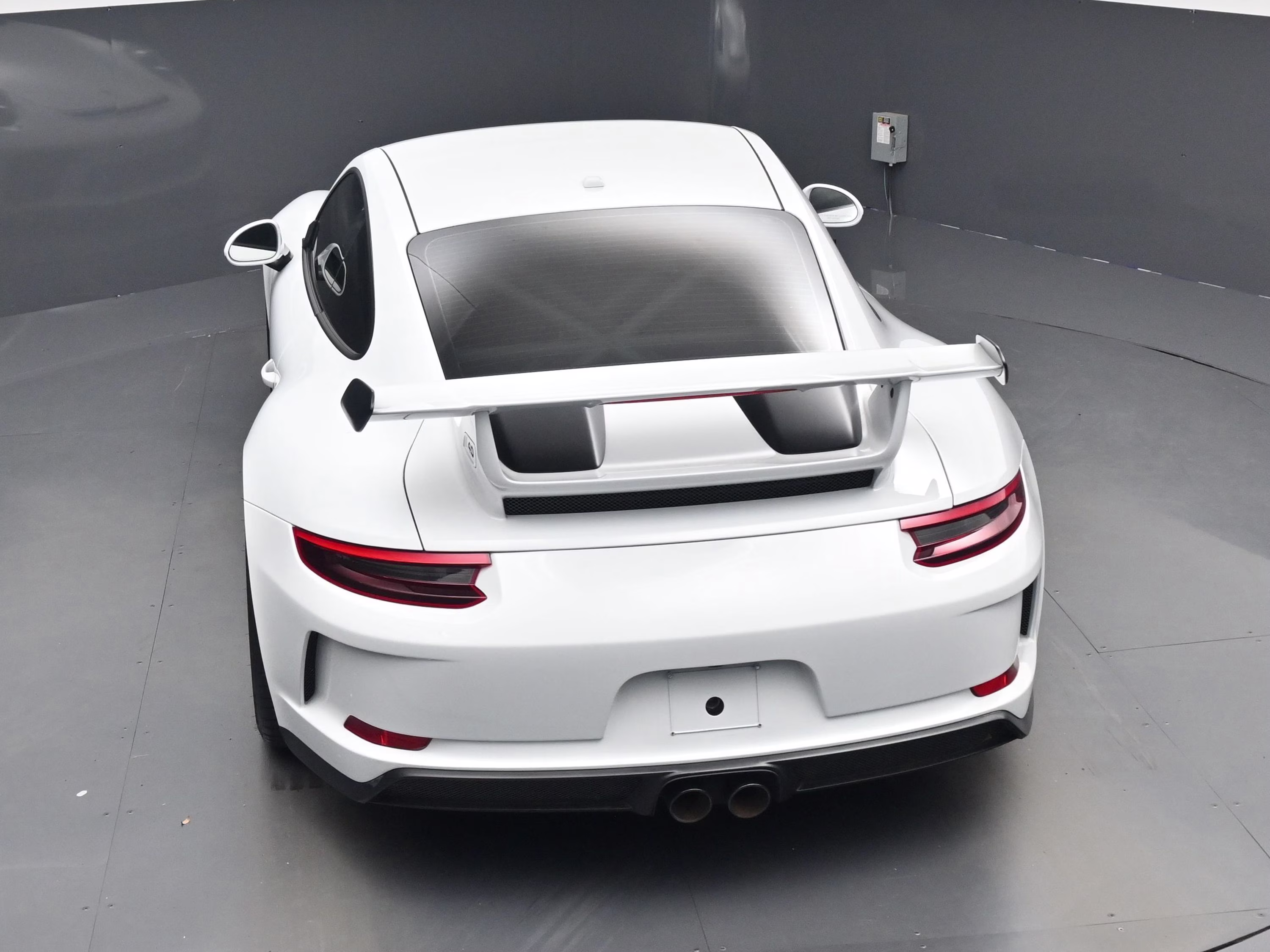 2018 White Porsche 911 GT3 RWD Coupe