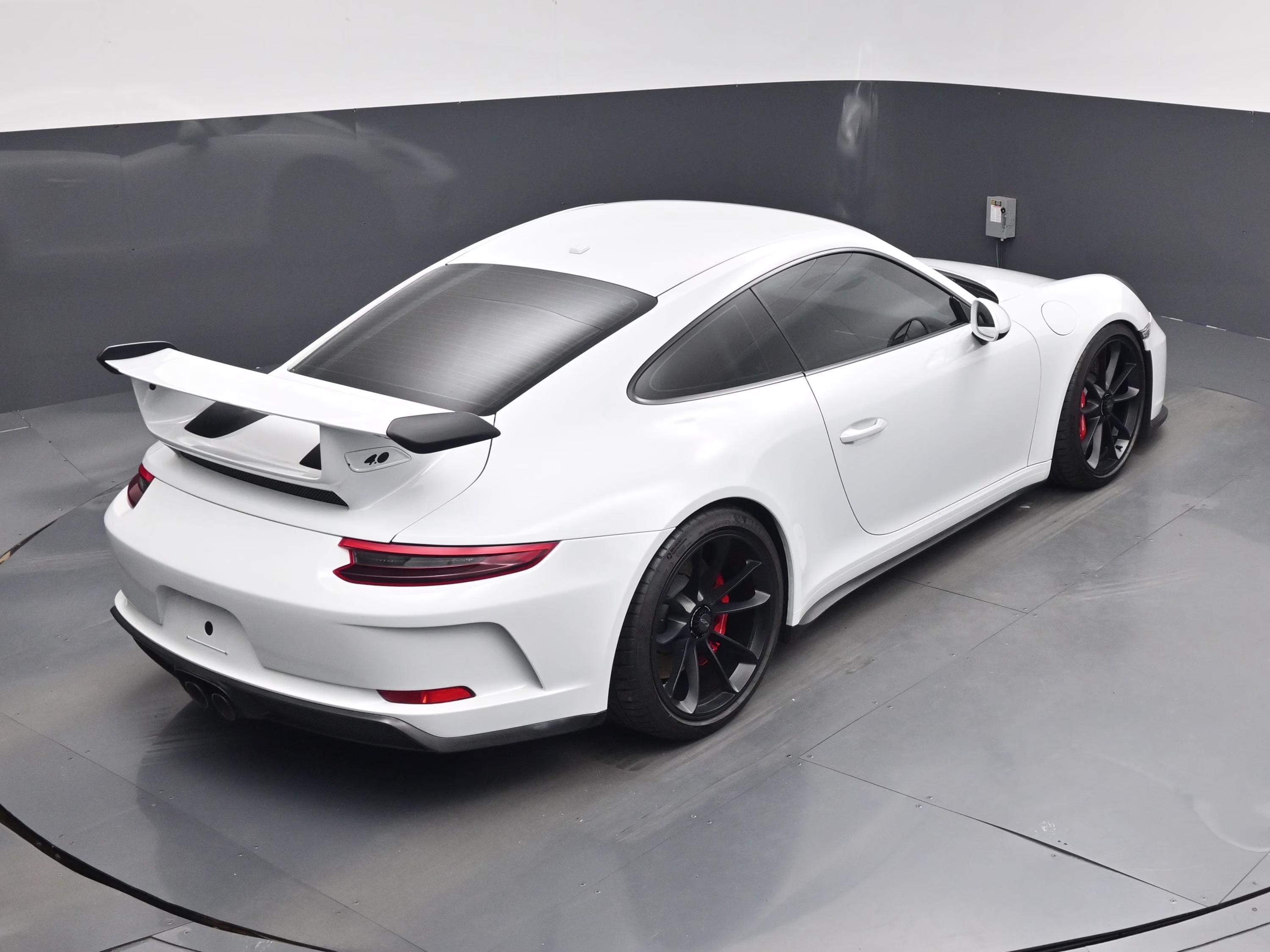 2018 White Porsche 911 GT3 RWD Coupe