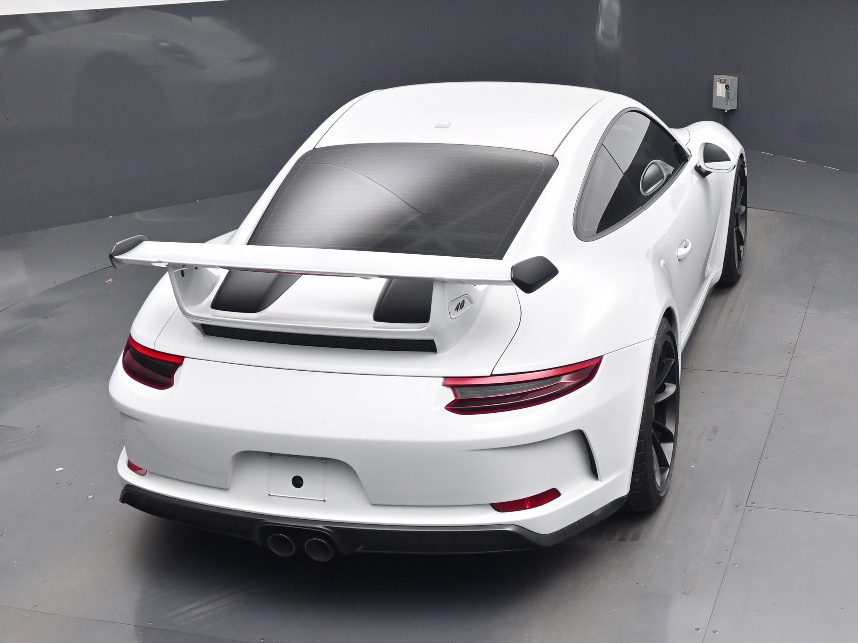 2018 White Porsche 911 GT3 RWD Coupe