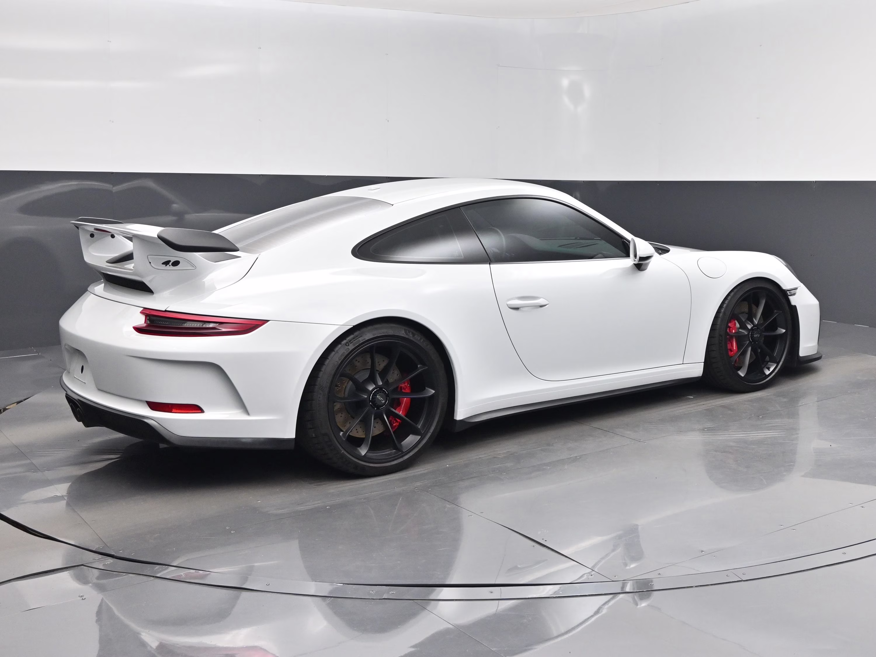 2018 White Porsche 911 GT3 RWD Coupe