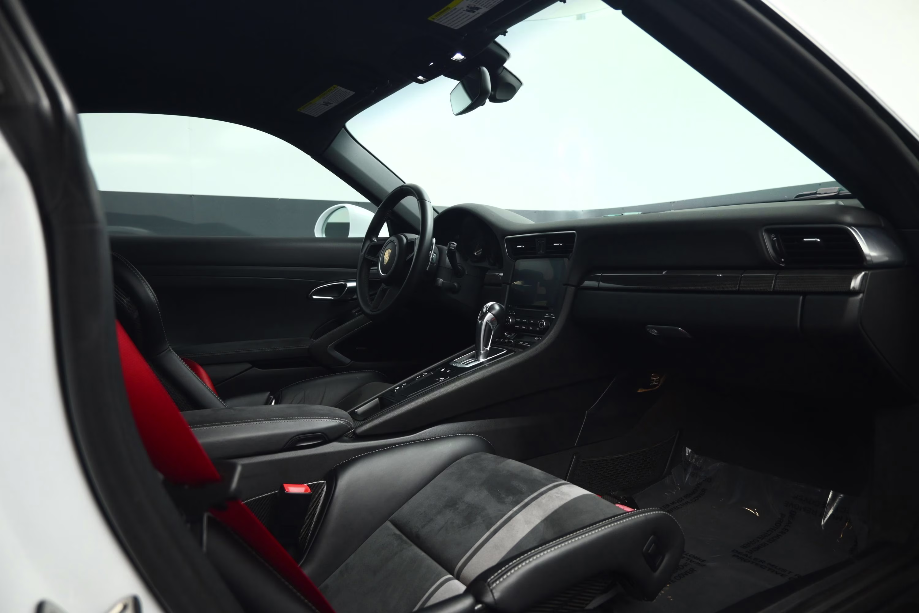 2018 White Porsche 911 GT3 RWD Coupe