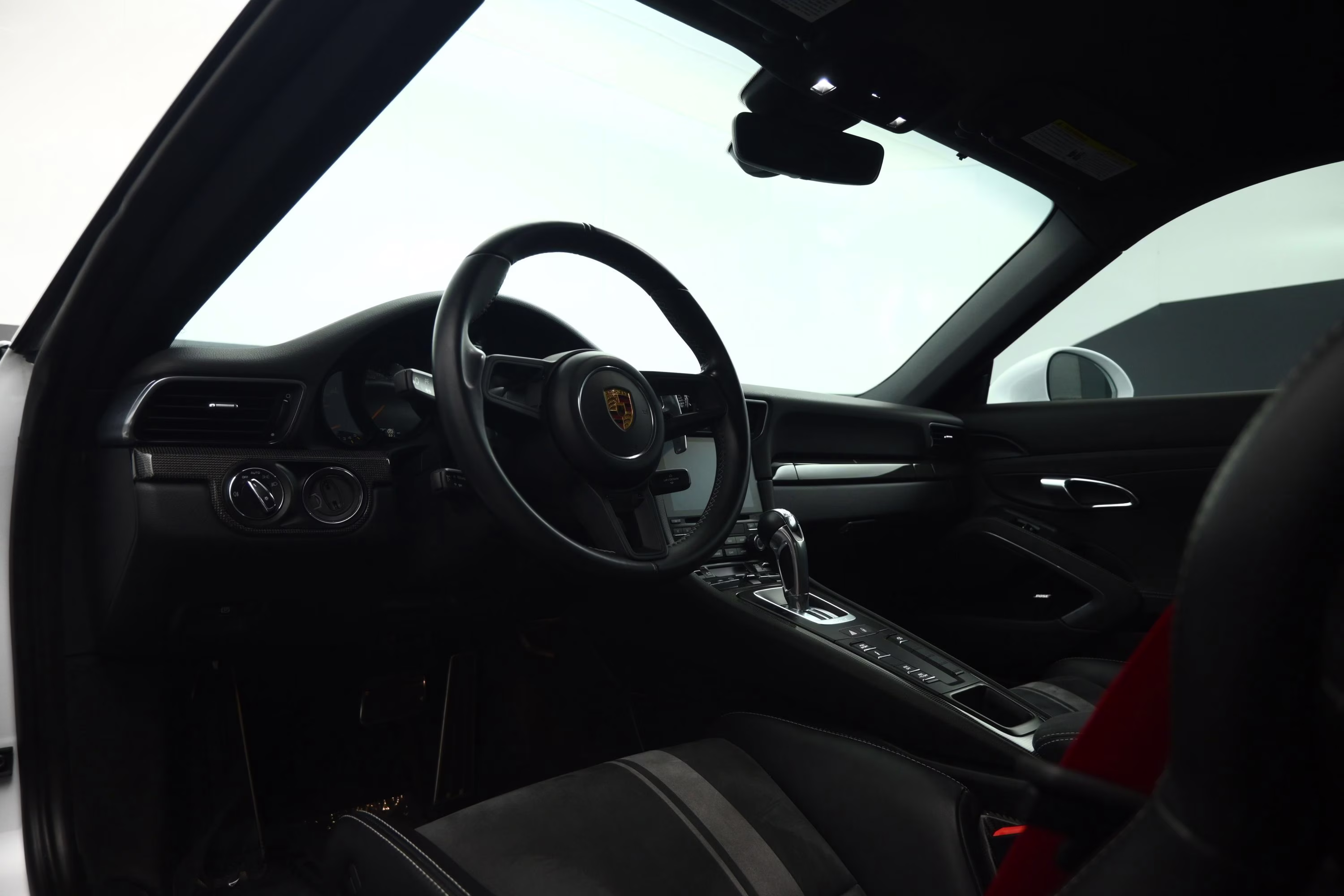 2018 White Porsche 911 GT3 RWD Coupe