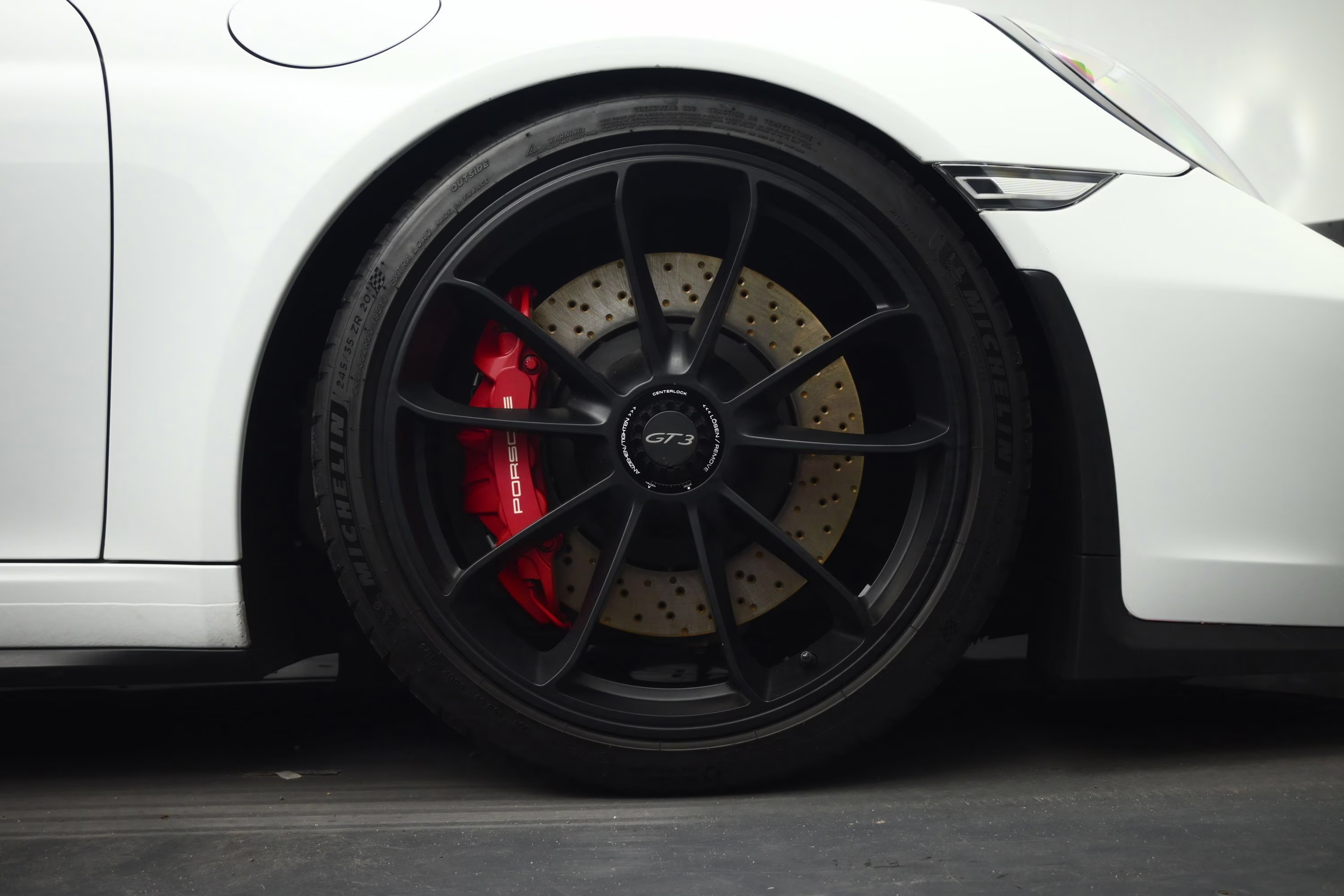 2018 White Porsche 911 GT3 RWD Coupe