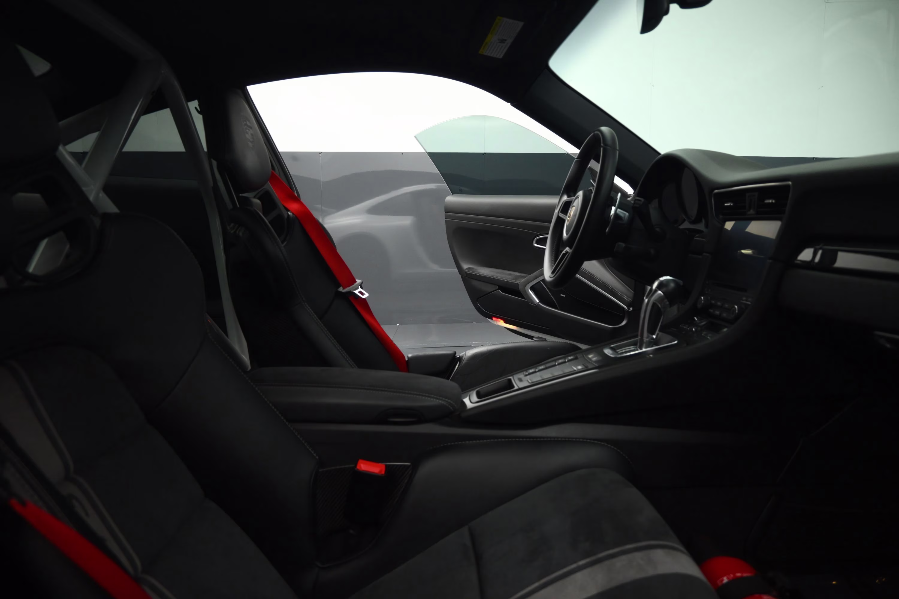 2018 White Porsche 911 GT3 RWD Coupe