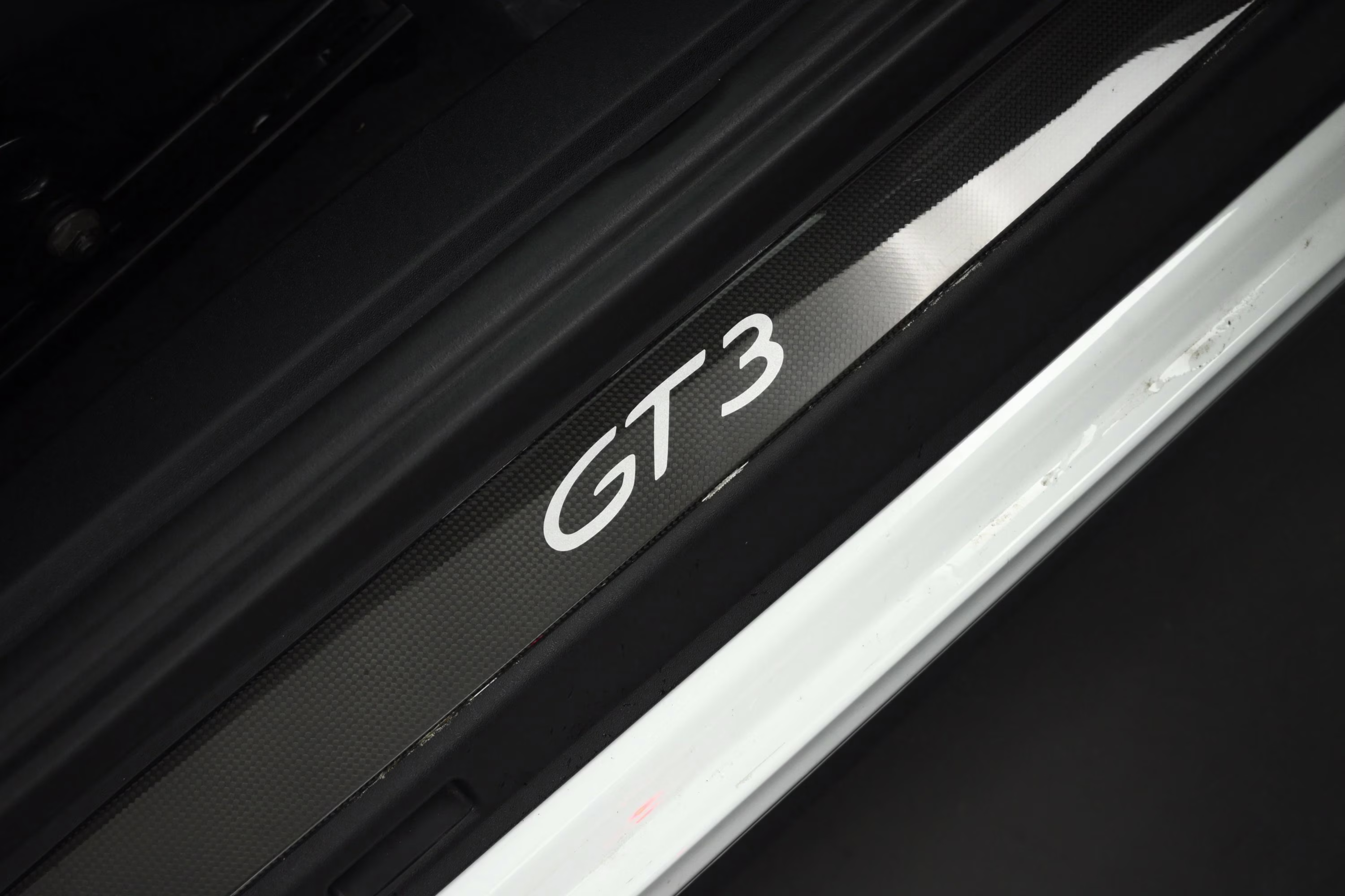2018 White Porsche 911 GT3 RWD Coupe