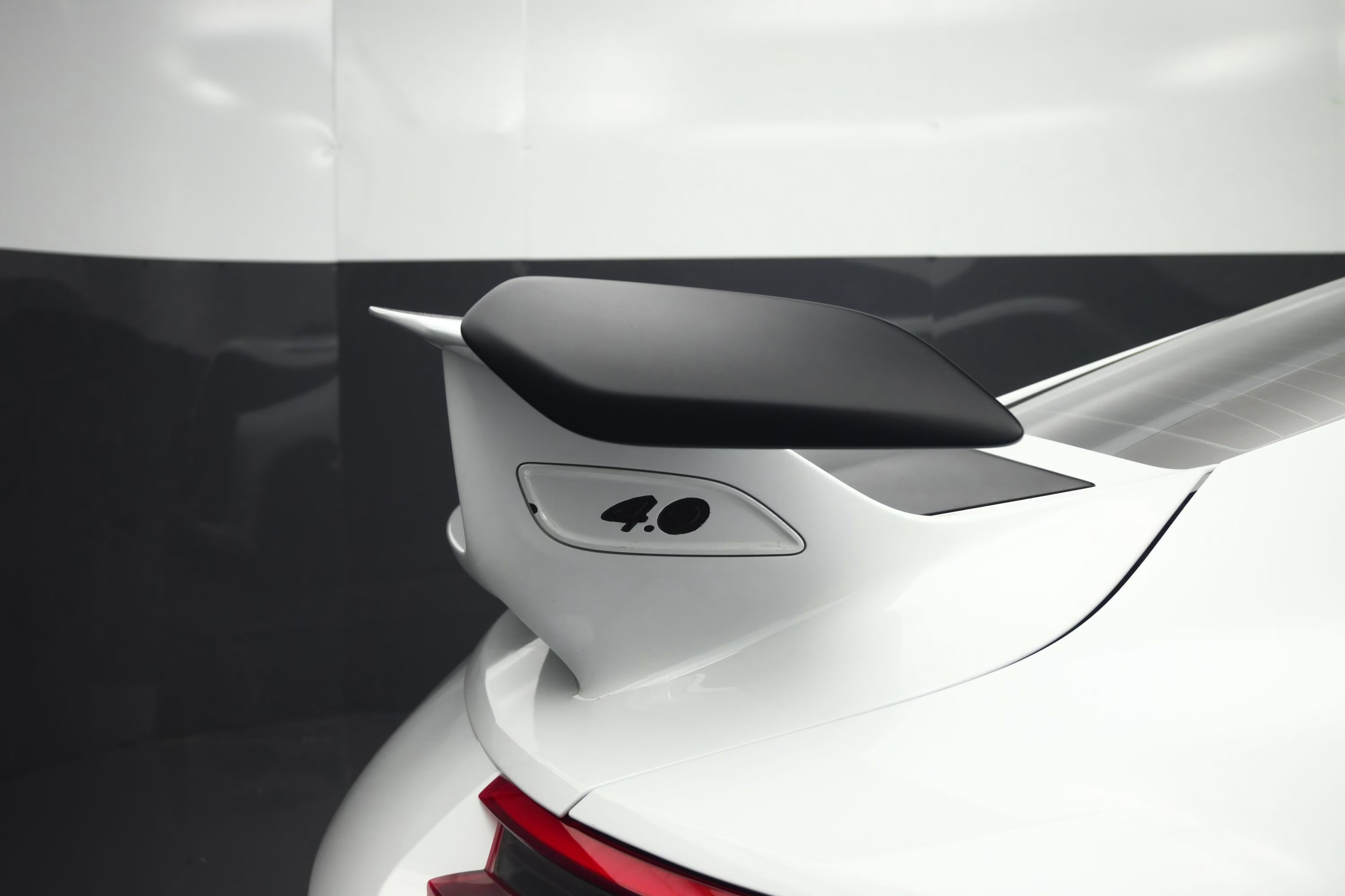 2018 White Porsche 911 GT3 RWD Coupe