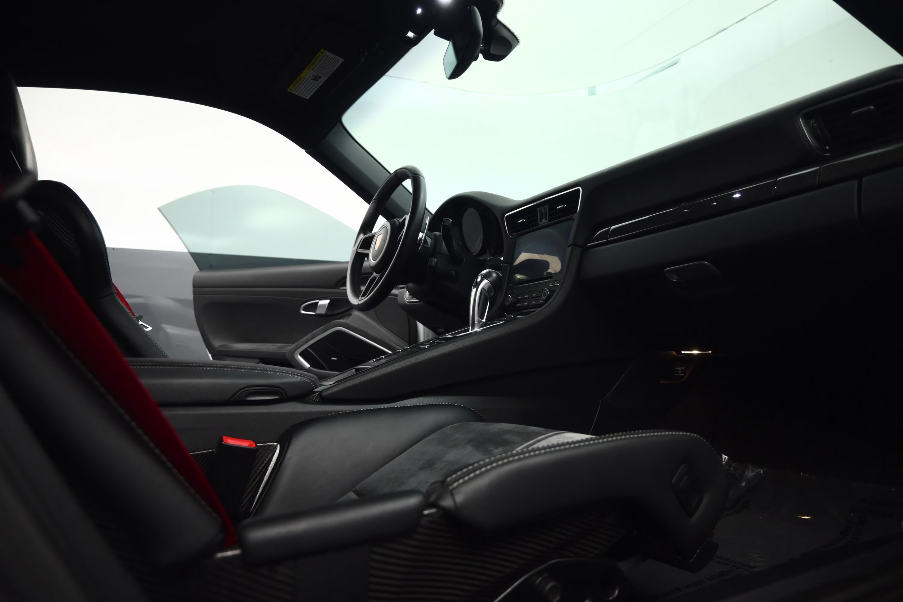 2018 White Porsche 911 GT3 RWD Coupe