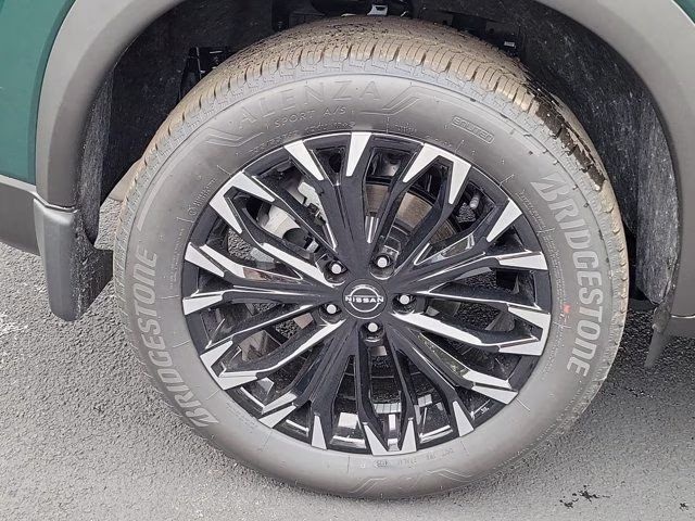 2026 Obsidian Green Nissan Rogue Dark Armor FWD SUV