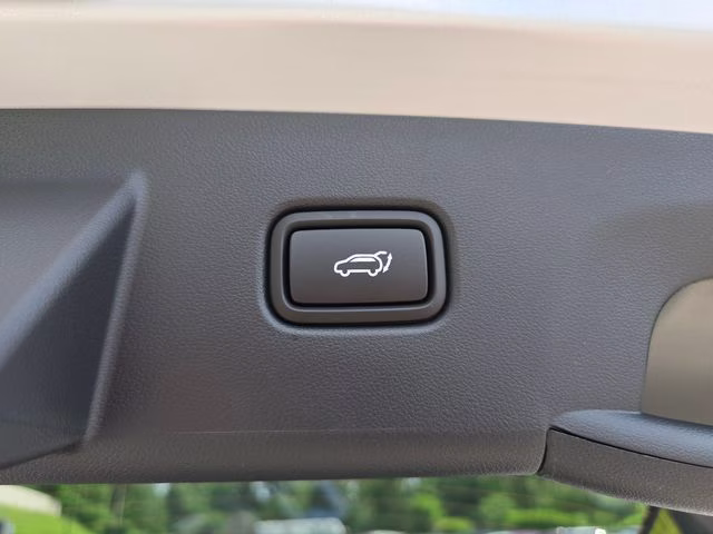 2026 Shimmering Silver Hyundai Tucson Hybrid SEL AWD SUV