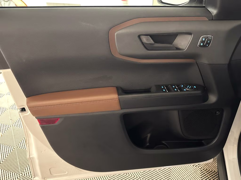 2023 Oxford White Ford Bronco Sport Badlands 4X4 SUV