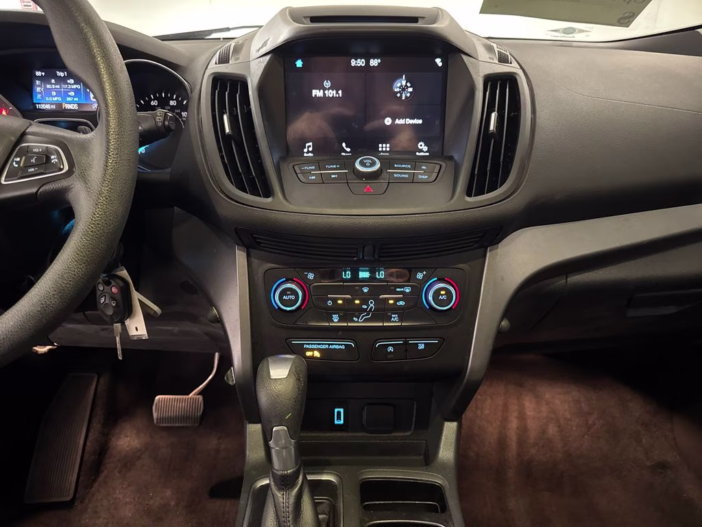 2017 Magnetic Ford Escape SE FWD SUV