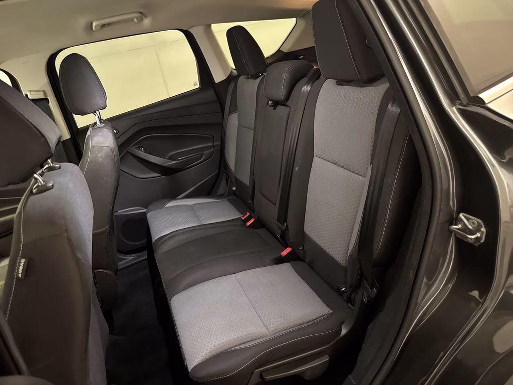 2017 Magnetic Ford Escape SE FWD SUV
