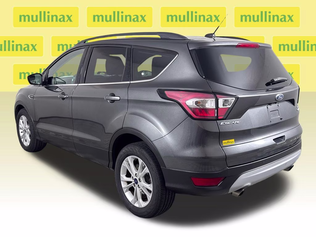 2017 Magnetic Ford Escape SE FWD SUV
