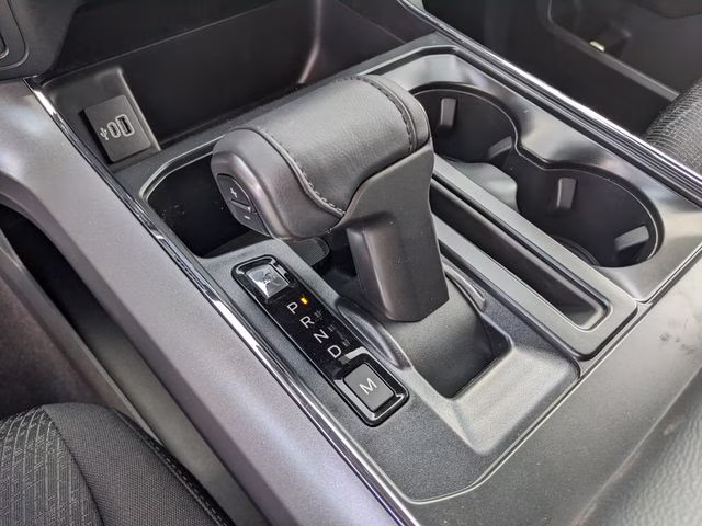 2026 Avalanche Ford F-150 XLT 4X4 Truck