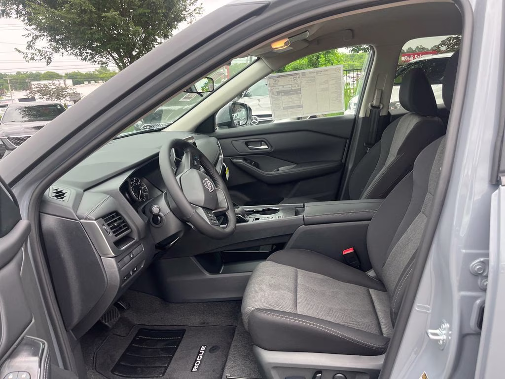 2026 Boulder Gray Pearl Nissan Rogue FWD SUV