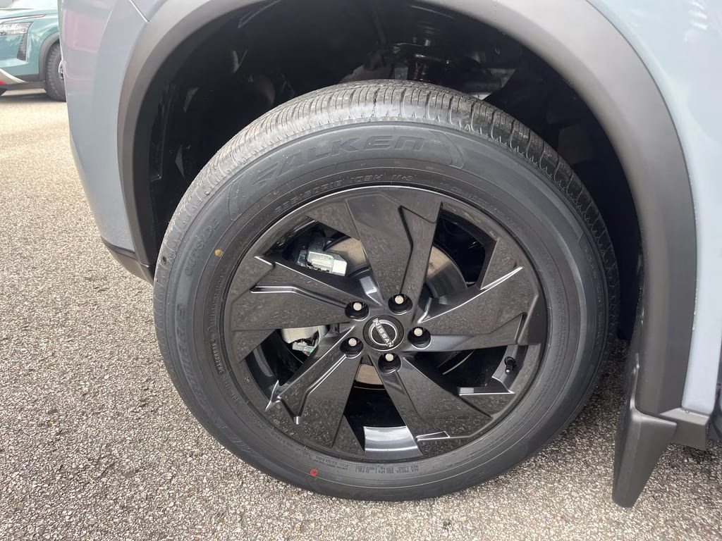 2026 Boulder Gray Pearl Nissan Rogue FWD SUV