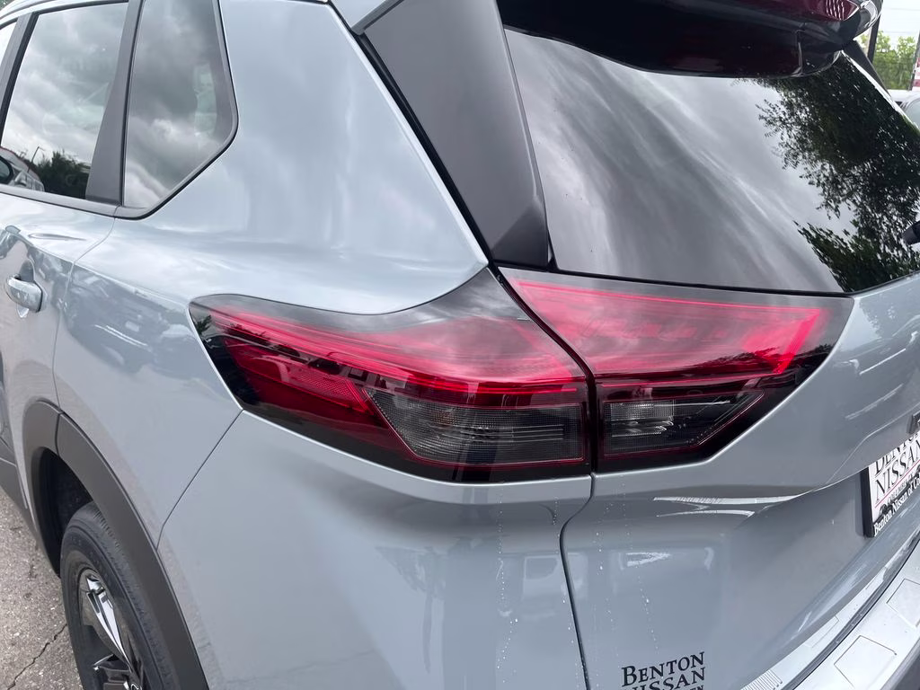 2026 Boulder Gray Pearl Nissan Rogue FWD SUV