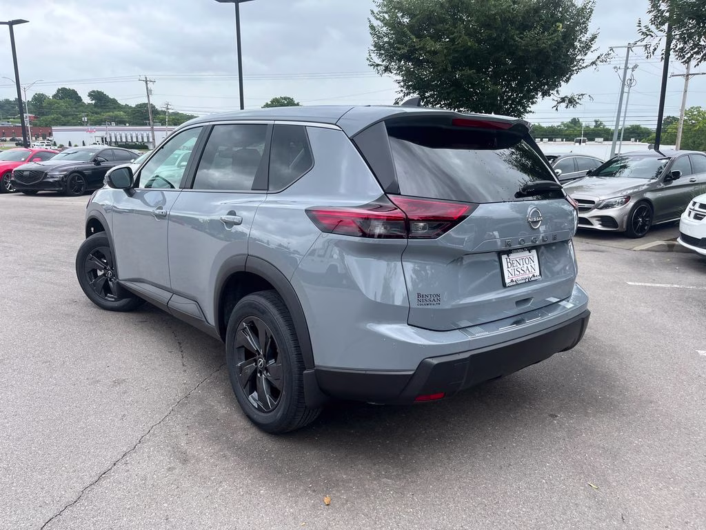 2026 Boulder Gray Pearl Nissan Rogue FWD SUV