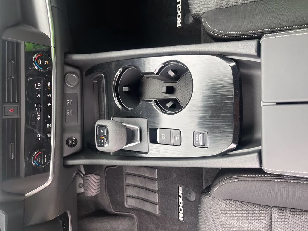2026 Boulder Gray Pearl Nissan Rogue FWD SUV