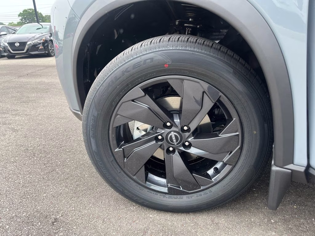 2026 Boulder Gray Pearl Nissan Rogue FWD SUV