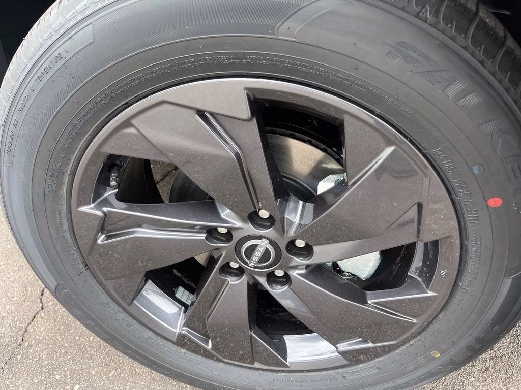 2026 Boulder Gray Pearl Nissan Rogue FWD SUV