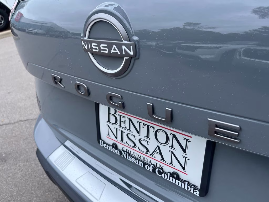2026 Boulder Gray Pearl Nissan Rogue FWD SUV