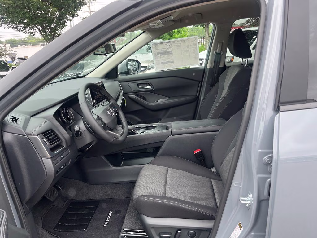 2026 Boulder Gray Pearl Nissan Rogue FWD SUV
