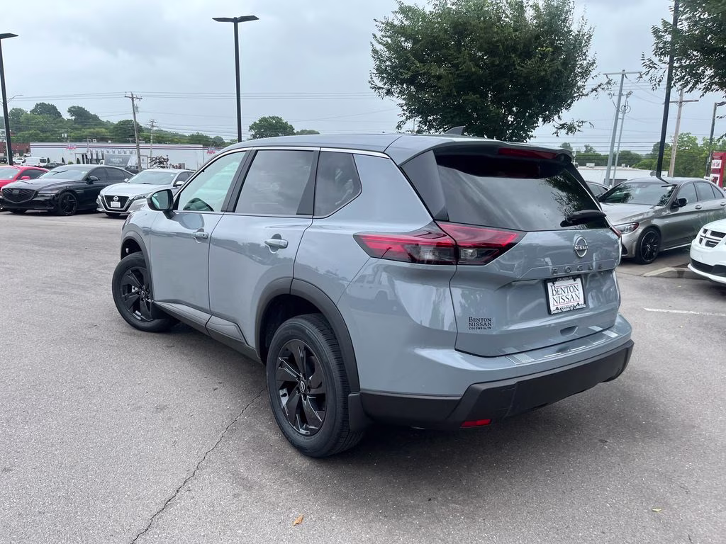 2026 Boulder Gray Pearl Nissan Rogue FWD SUV