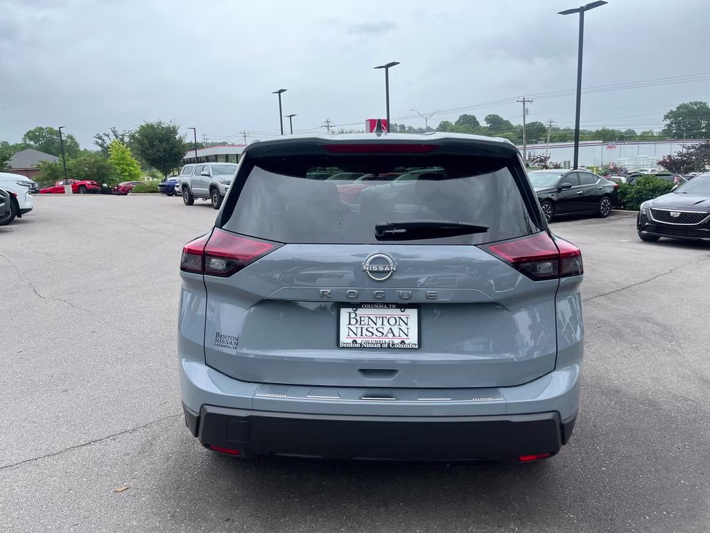 2026 Boulder Gray Pearl Nissan Rogue FWD SUV