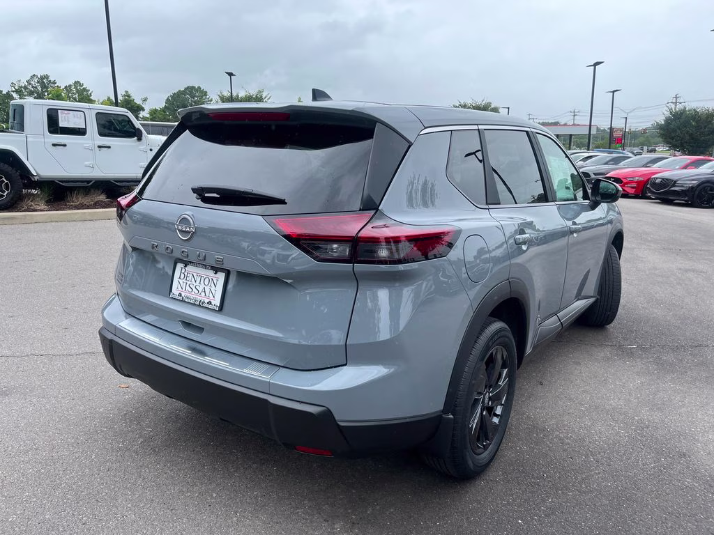 2026 Boulder Gray Pearl Nissan Rogue FWD SUV