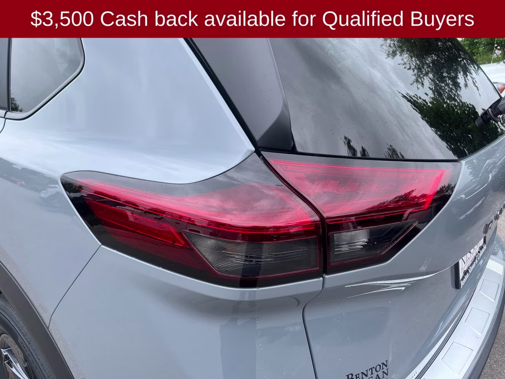 2026 Boulder Gray Pearl Nissan Rogue SV FWD SUV