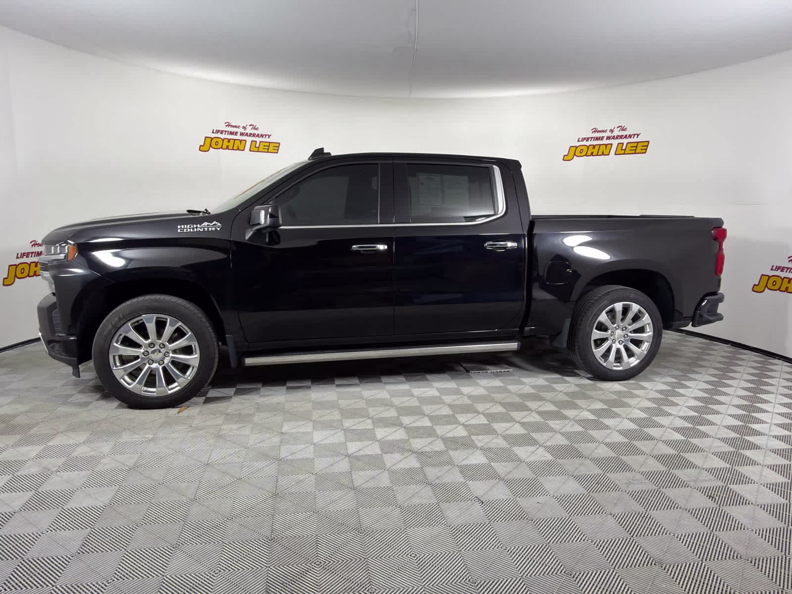 2021 Black Chevrolet Silverado 1500 High Country 4X4 Truck