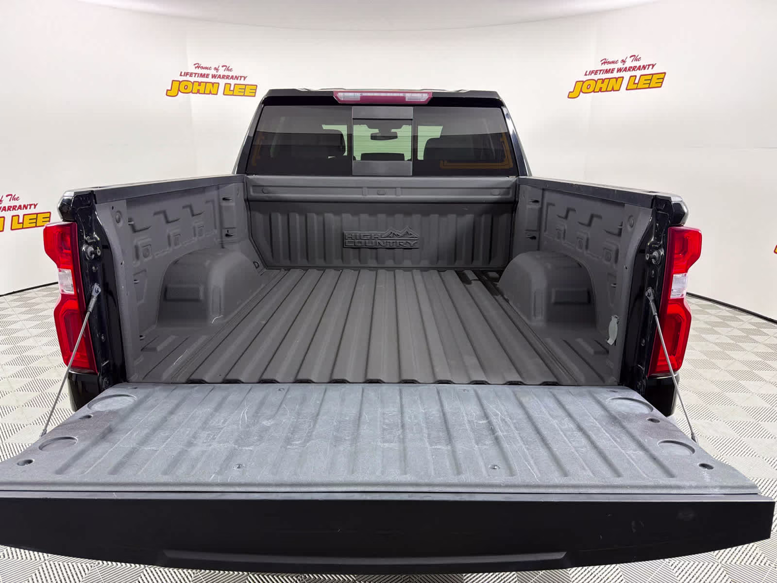 2021 Black Chevrolet Silverado 1500 High Country 4X4 Truck