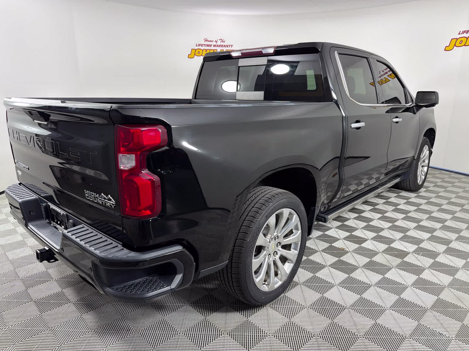 2021 Black Chevrolet Silverado 1500 High Country 4X4 Truck