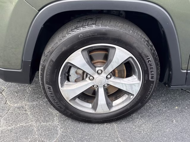 2020 Olive Green Pearlcoat Jeep Cherokee Limited 4X4 SUV