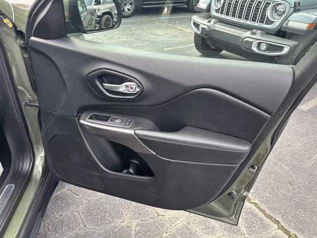 2020 Olive Green Pearlcoat Jeep Cherokee Limited 4X4 SUV