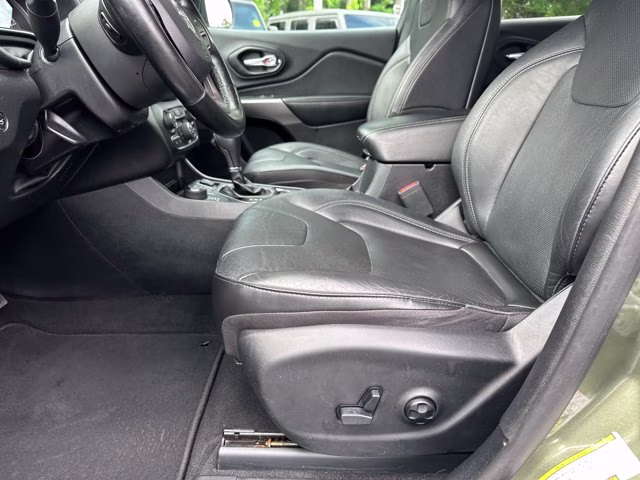 2020 Olive Green Pearlcoat Jeep Cherokee Limited 4X4 SUV