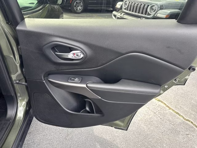 2020 Olive Green Pearlcoat Jeep Cherokee Limited 4X4 SUV