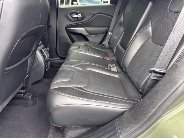2020 Olive Green Pearlcoat Jeep Cherokee Limited 4X4 SUV