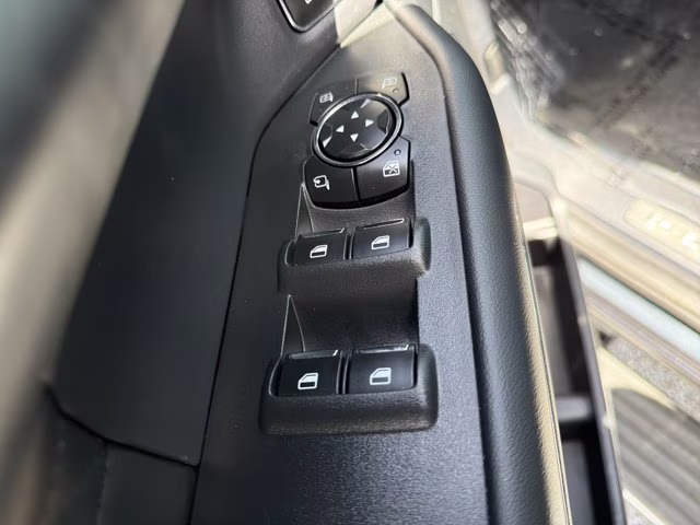 2022 Blue Metallic Ford Expedition Max Platinum RWD SUV