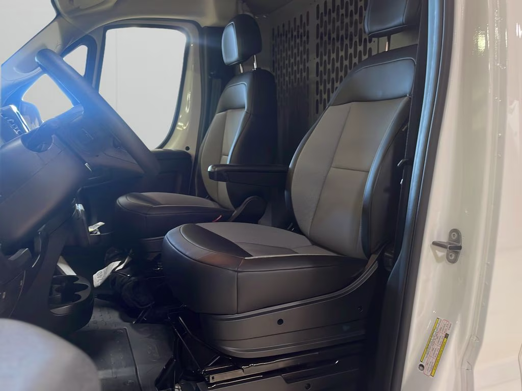 2026 Bright White Clearcoat Ram ProMaster 1500 Low Roof FWD Van